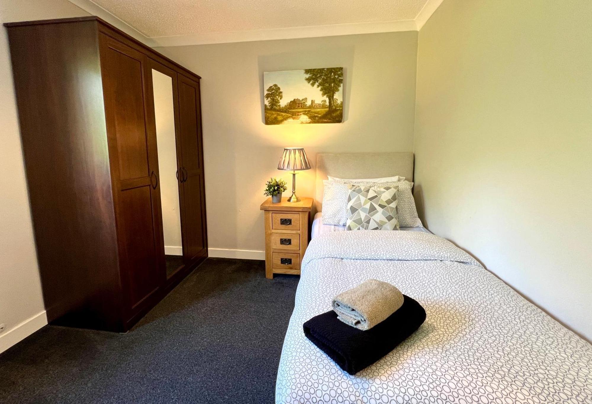 Spacious 2 Bed-Flat In Glasgow City - Free Parking Bagian luar foto