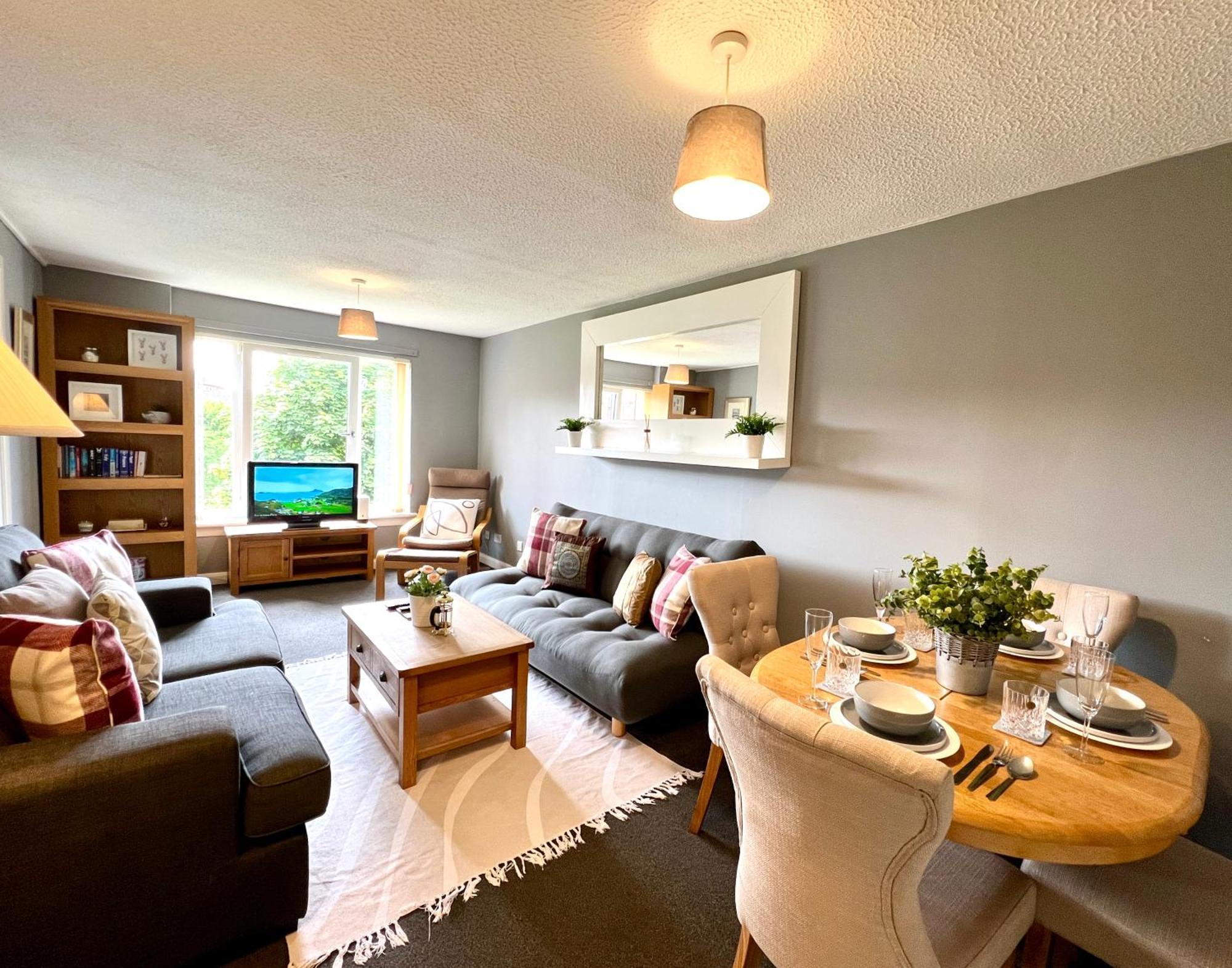 Spacious 2 Bed-Flat In Glasgow City - Free Parking Bagian luar foto