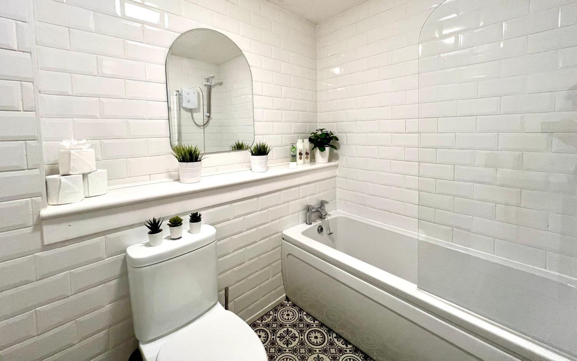 Spacious 2 Bed-Flat In Glasgow City - Free Parking Bagian luar foto